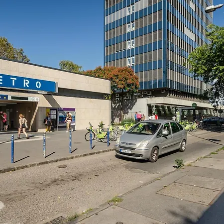 Iris Indigo Budapest