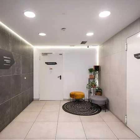 Iris Indigo Apartment