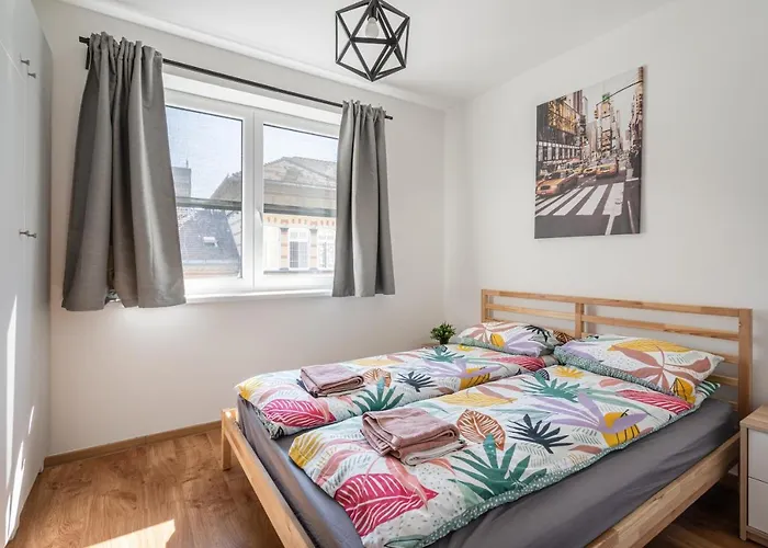 Iris Indigo Apartment