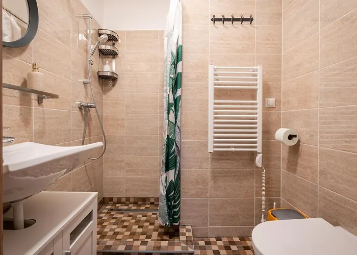 Iris Indigo Apartman *